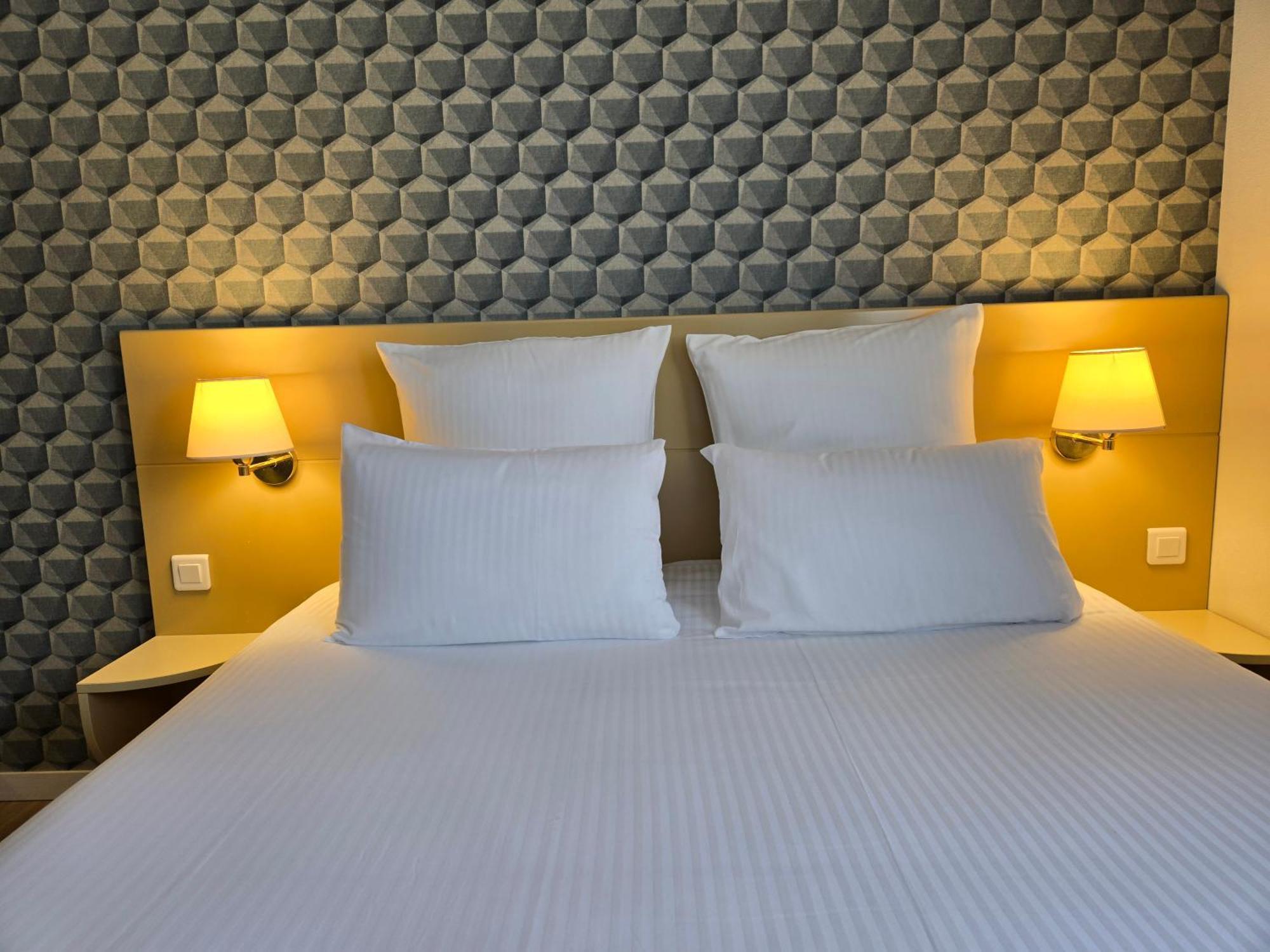 Hotel Le Saint-Genies 위제 외부 사진