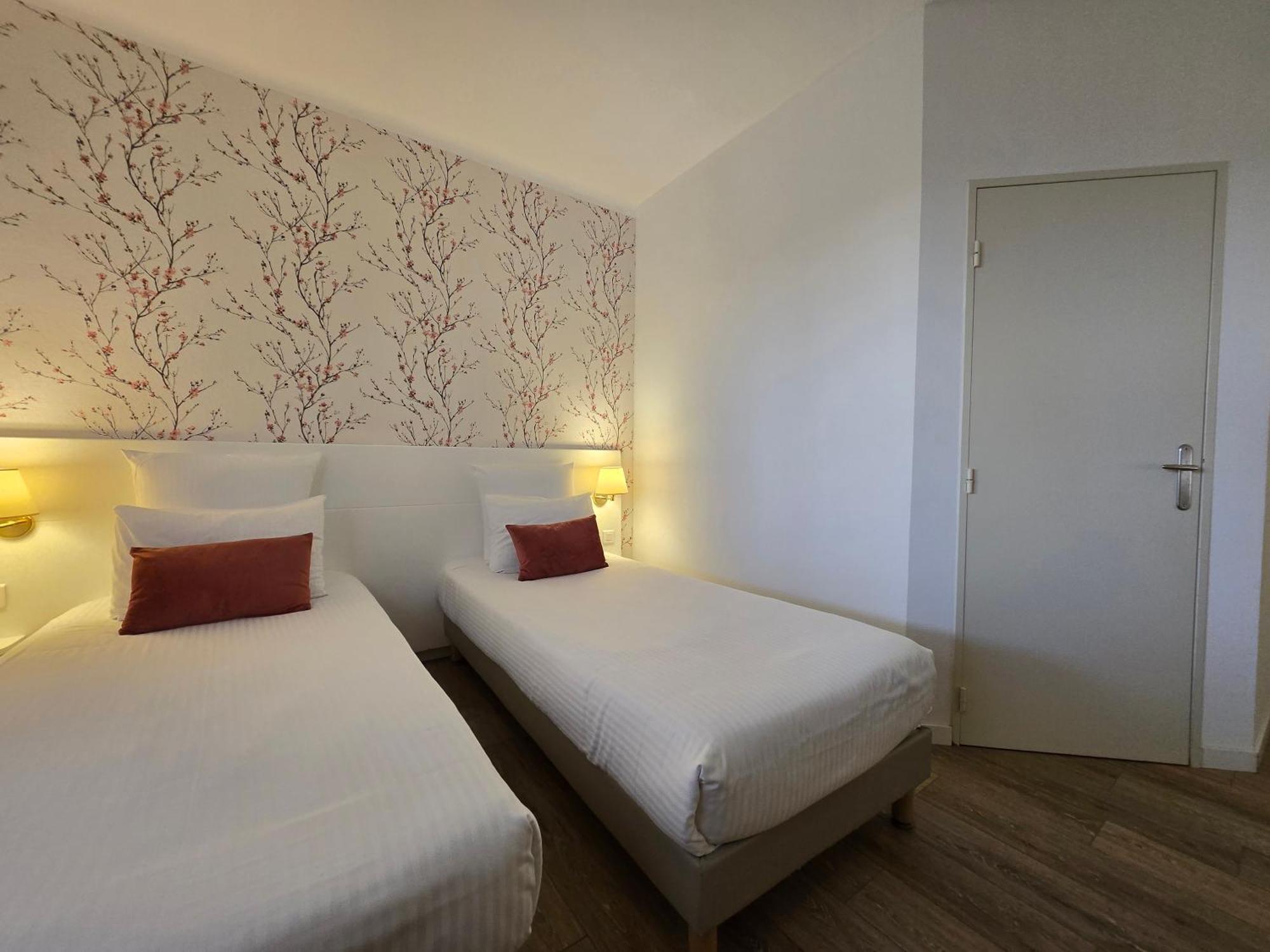 Hotel Le Saint-Genies 위제 외부 사진