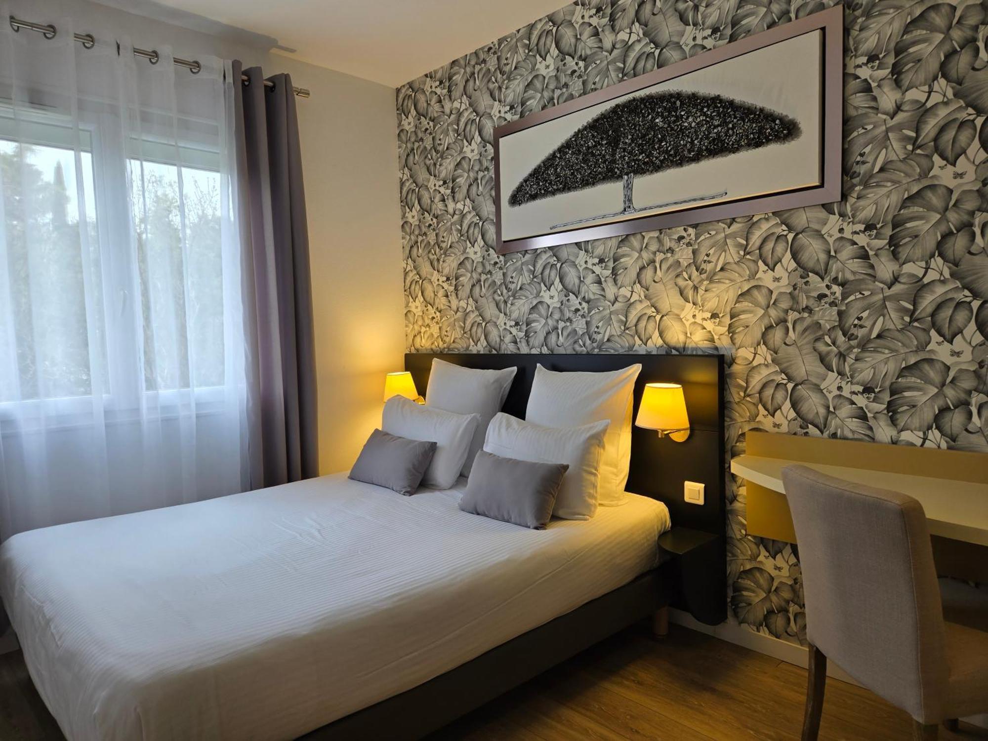 Hotel Le Saint-Genies 위제 외부 사진