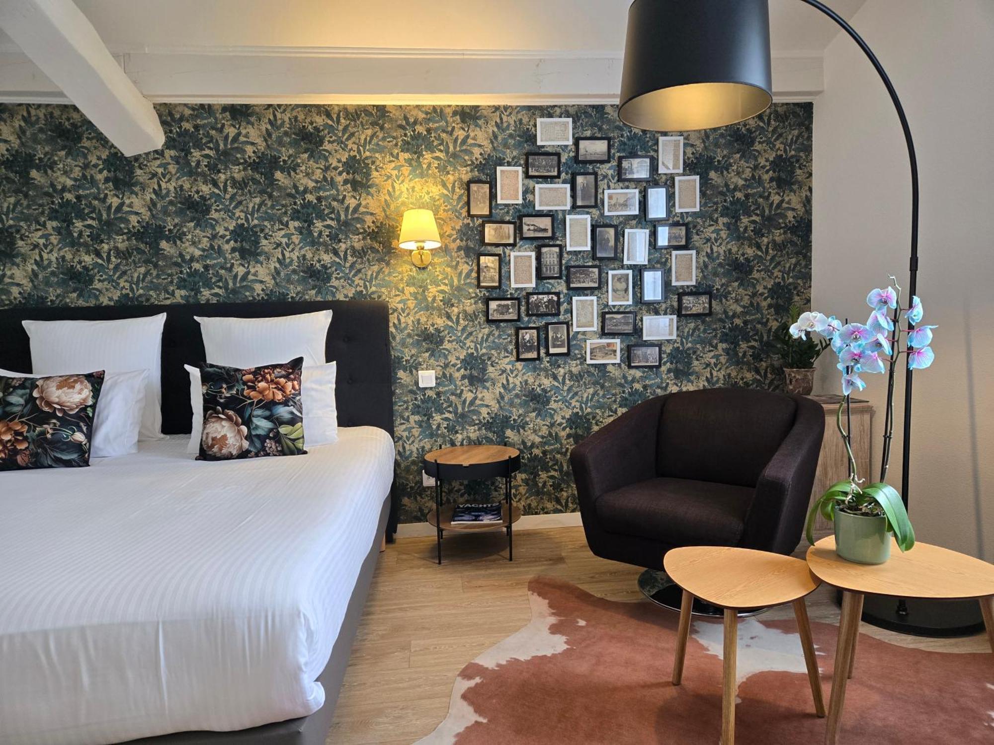 Hotel Le Saint-Genies 위제 외부 사진