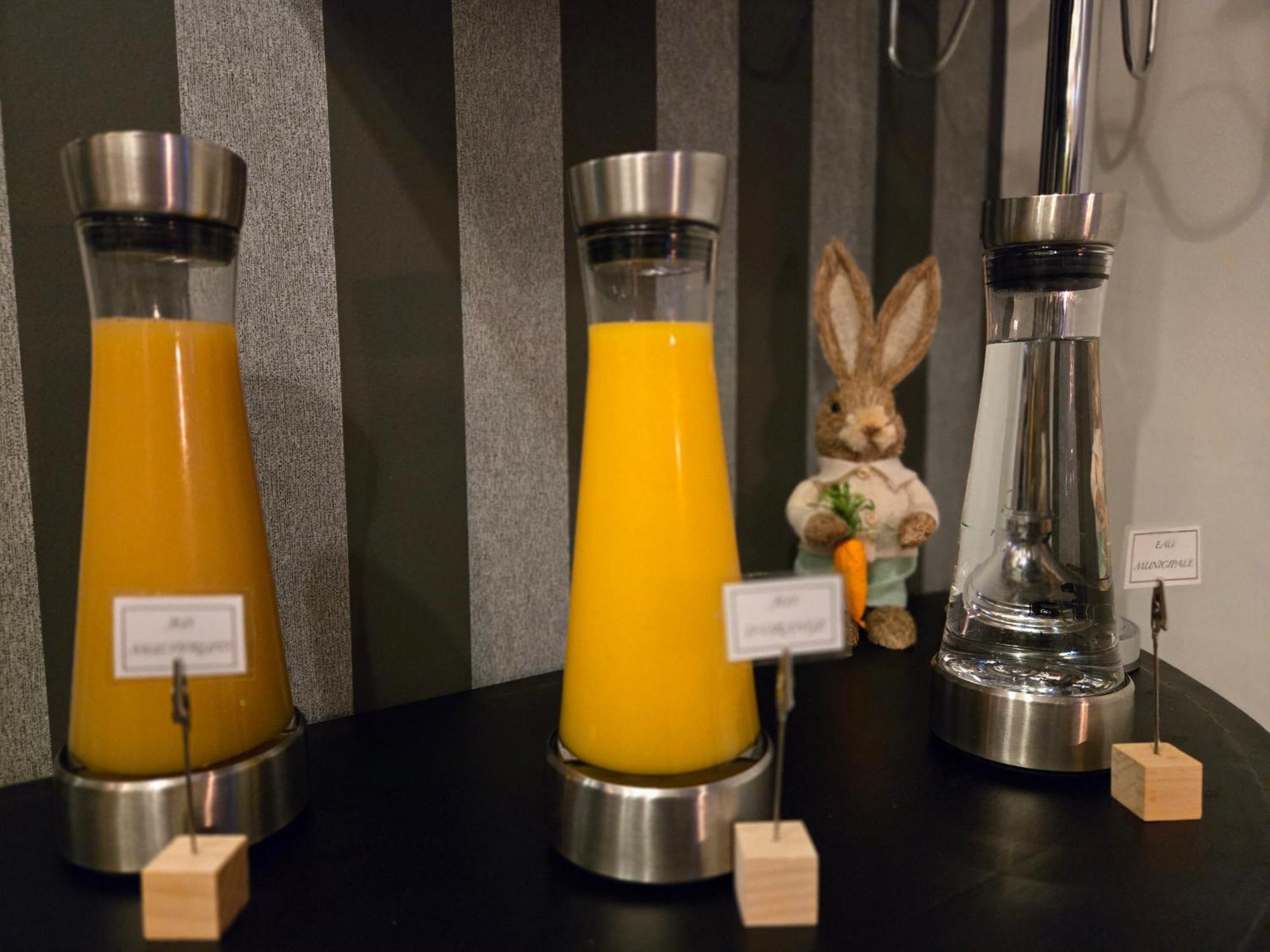 Hotel Le Saint-Genies 위제 외부 사진